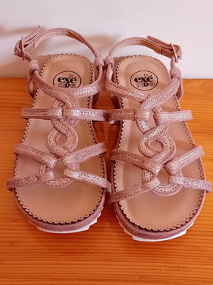 Exe flat sandals size 31, new, pink