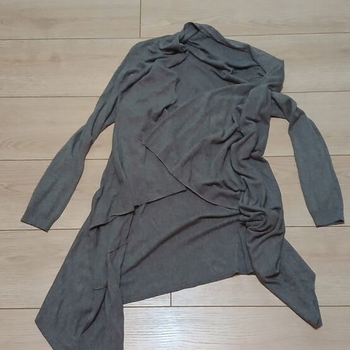 Gray women's cape like new, size M