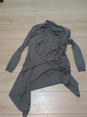 Gray women's cape like new, size M