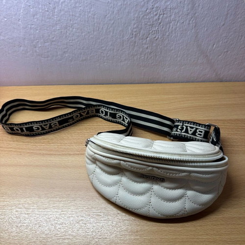 Beige bag like new, cream color