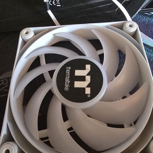 Thermaltake PC fan RGB 120 4 pin new
