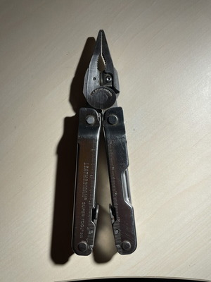Leatherman Super Tool 300 used multitool
