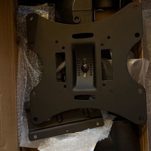 Crystal Audio C42-30-2 TV wall mount like new, 17-42 inches