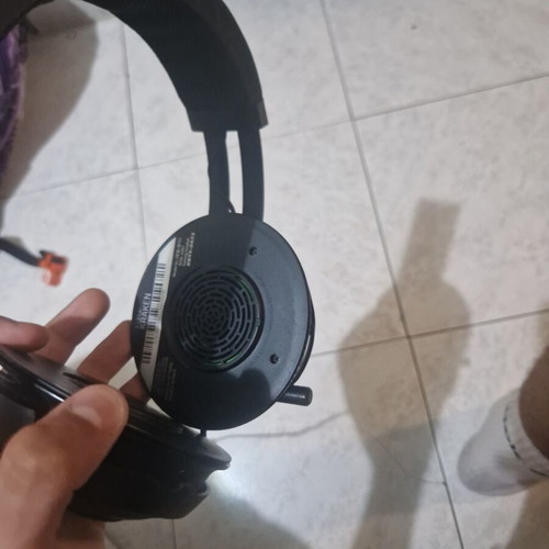 Razer Kraken headphones used, for spare parts, both speakers work