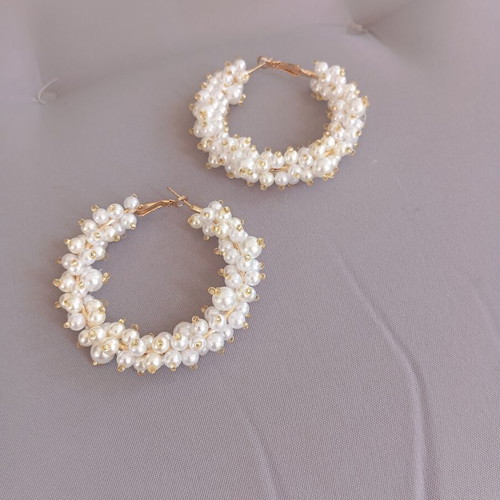 Pearl hoop earrings like new