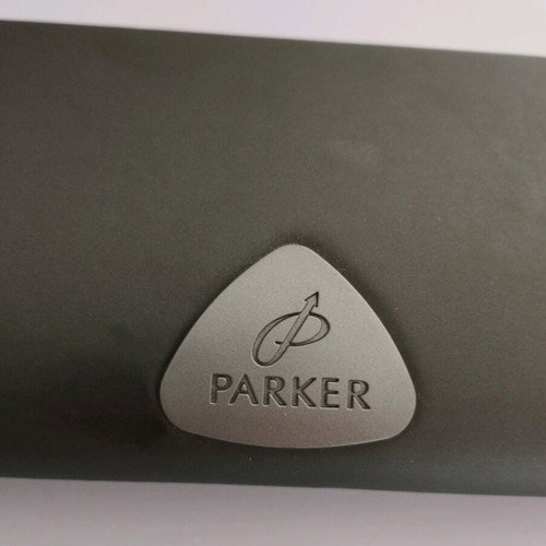 Parker Sonnet pen in case like new, gold with gray matte