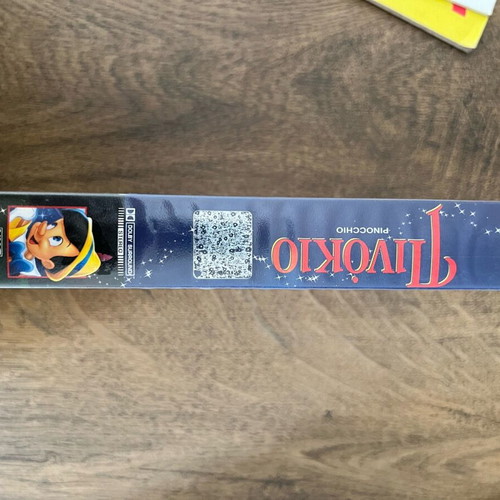 Walt Disney Pinocchio VHS tape like new, dubbed