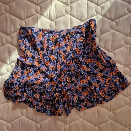 Lefties skort colorful size Large like new