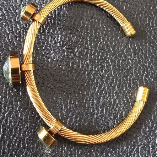 Women's adjustable bracelet like new