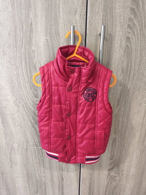 Urchin sleeveless jacket like new with buttons and zipper