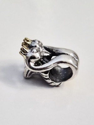 Silver charm Swans couple with crowns new