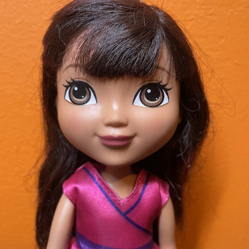 Dora doll like new