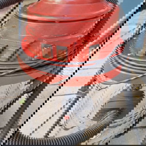 Base 440 professional vacuum cleaner used with 3 motors 1200W each