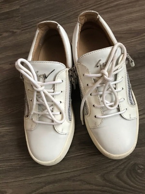 Giuseppe Zanotti Donna sneakers size 37 like new, white