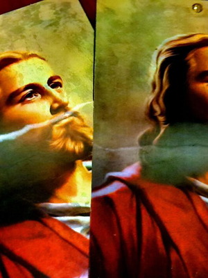 Vintage Jesus 3D Plexiglass Frames set of 2 used 24x34cm