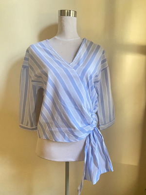 Marlen ciel striped top like new, size small