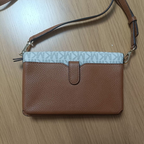 Michael Kors Jet Set Charm crossbody bag like new, vanilla