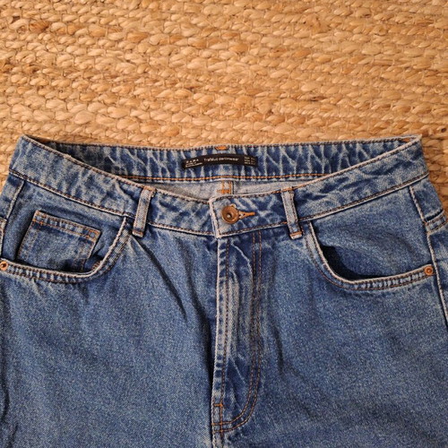 Zara women's mom fit blue jeans like new, high waist size M