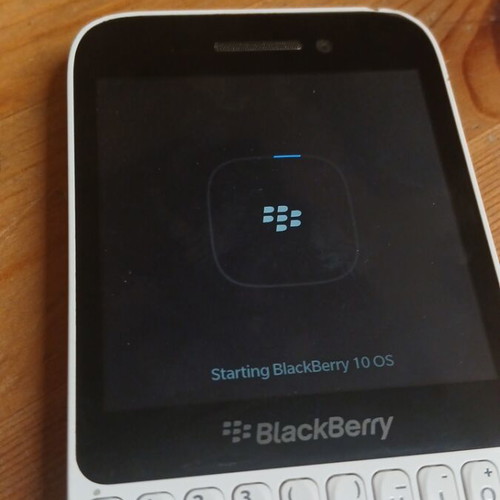 Blackberry SQR100-1 white used with minor damage