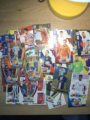 FIFA 365 cards like new, about 45 including World Cup 2022