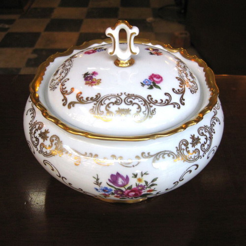 Porcelain fondue pot used, old German with decoration