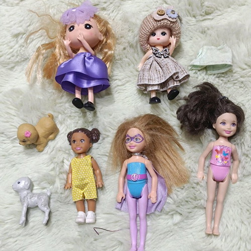 Figures used, pack of 5 assorted