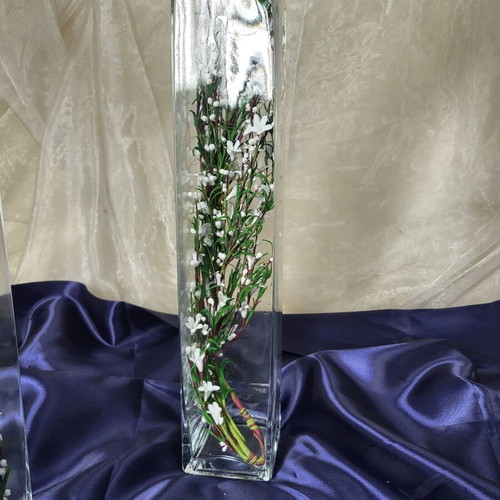 Minimal square vases set like new, clear reinforced glass