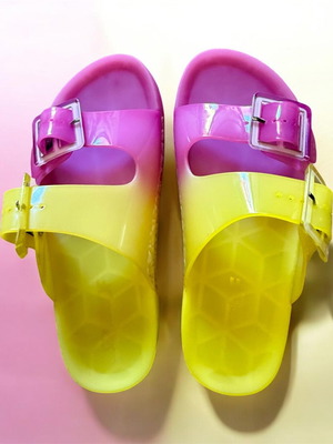 Colors Of California Jelly Sandals Pink Yellow Gradient Size 38 like new