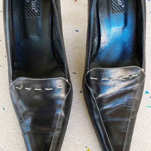 Saint Clair Paris leather black pumps size 38 like new