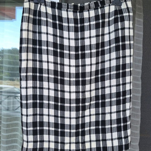 Checked pencil skirt black and white used size L