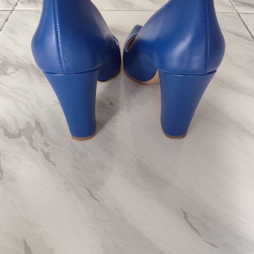 Blue pumps with thick heel size 39 like new