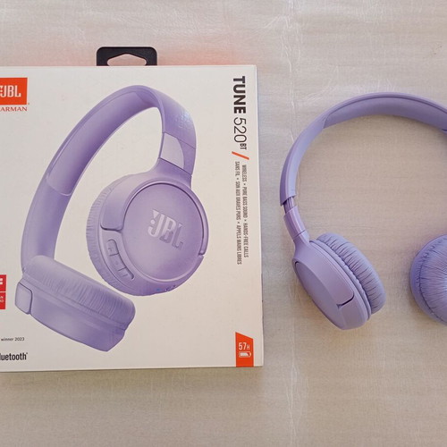 JBL Tune 520BT wireless on-ear headphones like new, purple
