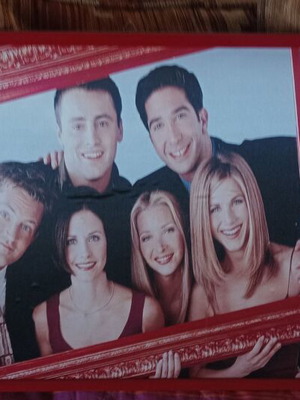 Friend's posters in frames set of 4, like new condition
