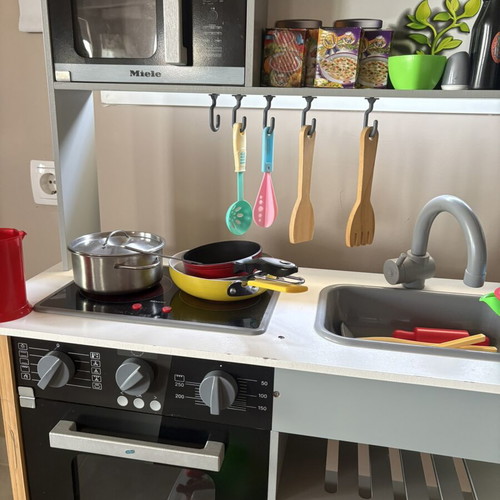 Miele children's kitchen like new with accessories