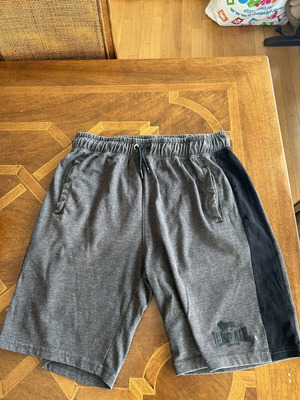 Lonsdale London men's sports shorts XL, like new, grey/black