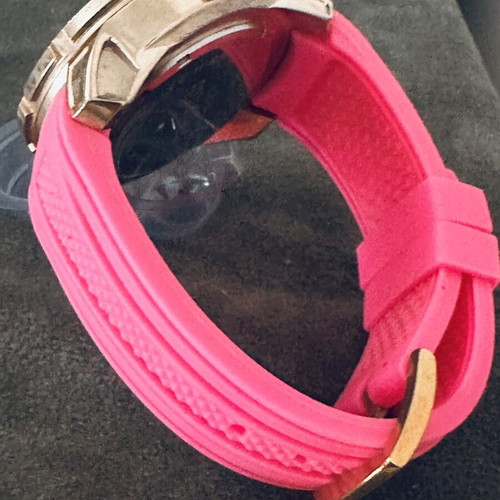 Ferendi women's watch like new, pink
