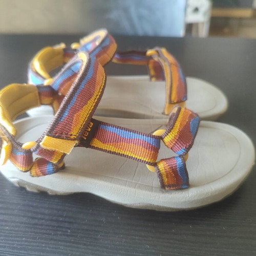 Teva unisex sandals size 27 used, multicolor