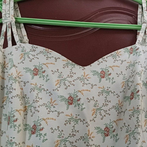 Dress with triple straps like new, colorful, size M