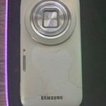 Samsung mobile phone like new, screen needs repair