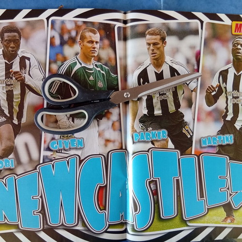 Match Football Magazine like new with Newcastle poster issue 24-30/10/2006