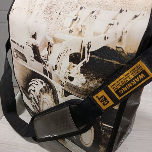 CAT messenger bag new, very durable material