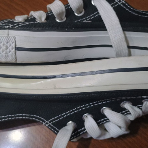 Snickers athletic shoes size 39 like new, black and white
