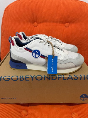 North Sails Sneakers brand new with tags, white with navy and red