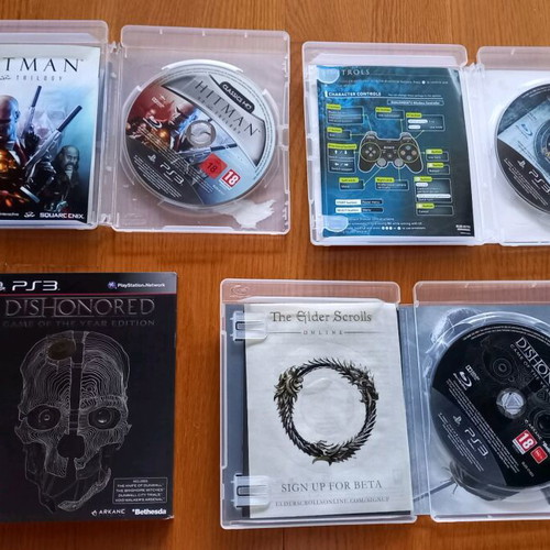 PS3 like new with surprise gift