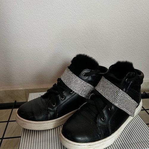 Black boots with rhinestones for girls like new, size 36