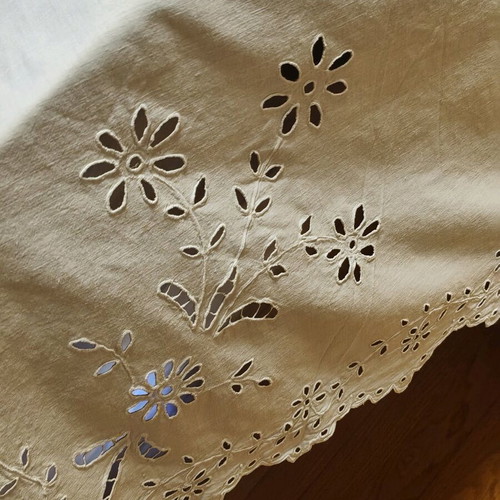 Handmade cutwork curtain like new 165x225