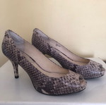 Michael Kors pumps size 40 with snake pattern like new