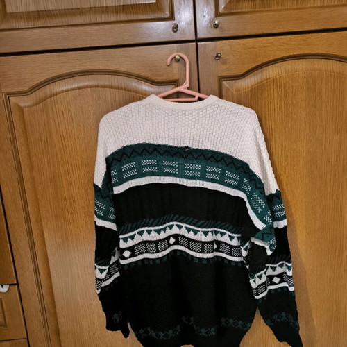 Knitted men's tricolor long-sleeve sweater used, size S-M