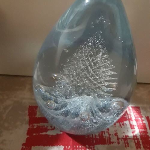 Alexandrite glass paperweight used, 578 g weight, 10 cm height