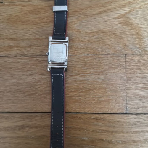 Tommy Hilfiger watch like new with rotating crown